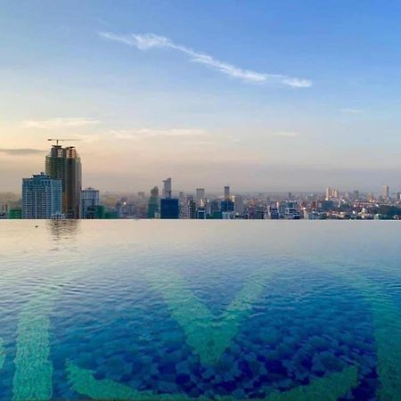The View Serviced Residence 豪景日式酒店公寓 Phnom Penh Esterno foto