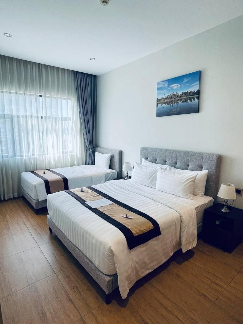 The View Serviced Residence 豪景日式酒店公寓 Phnom Penh Esterno foto