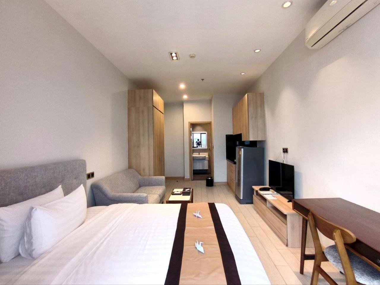 The View Serviced Residence 豪景日式酒店公寓 Phnom Penh Esterno foto