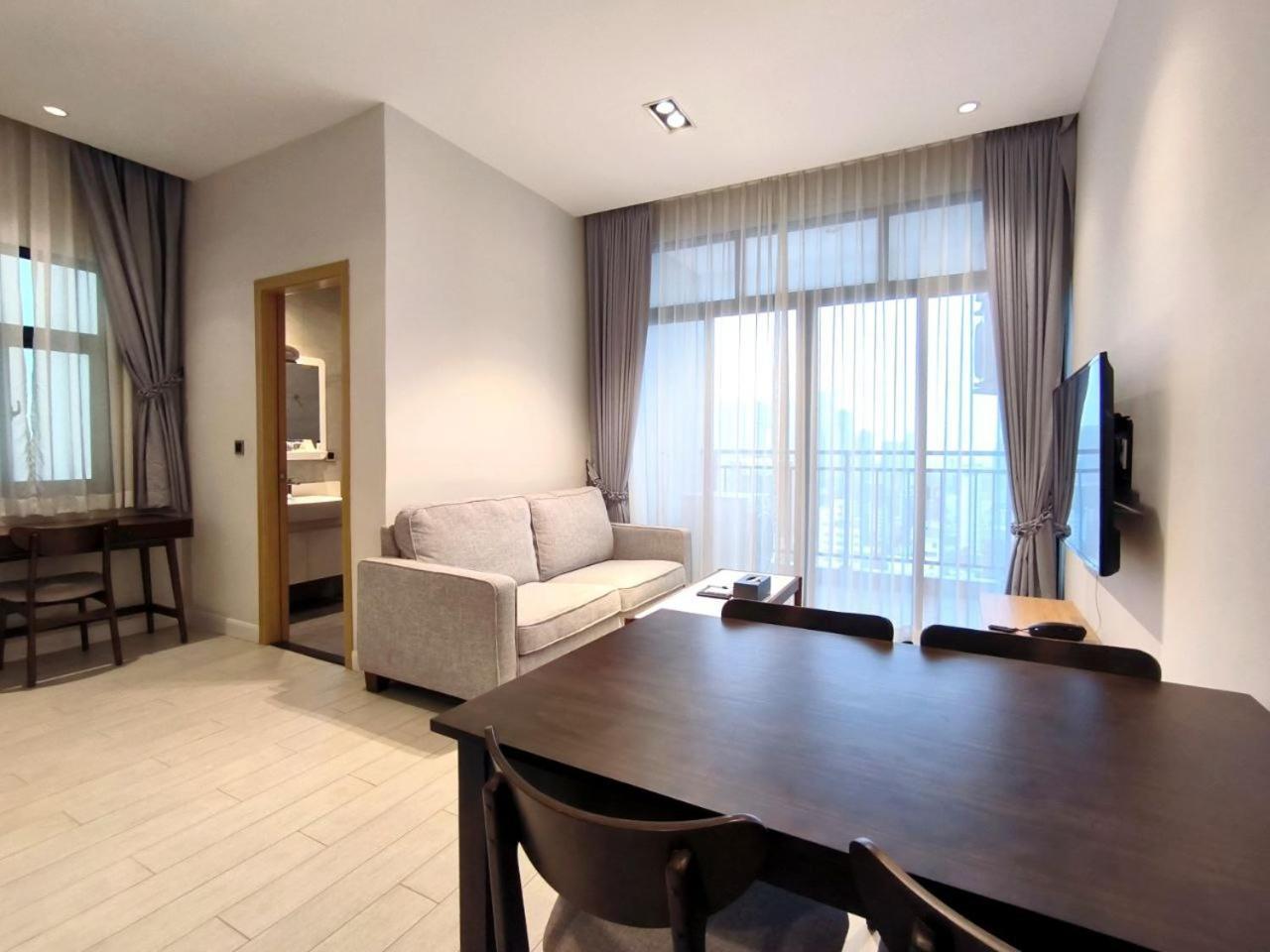 The View Serviced Residence 豪景日式酒店公寓 Phnom Penh Esterno foto