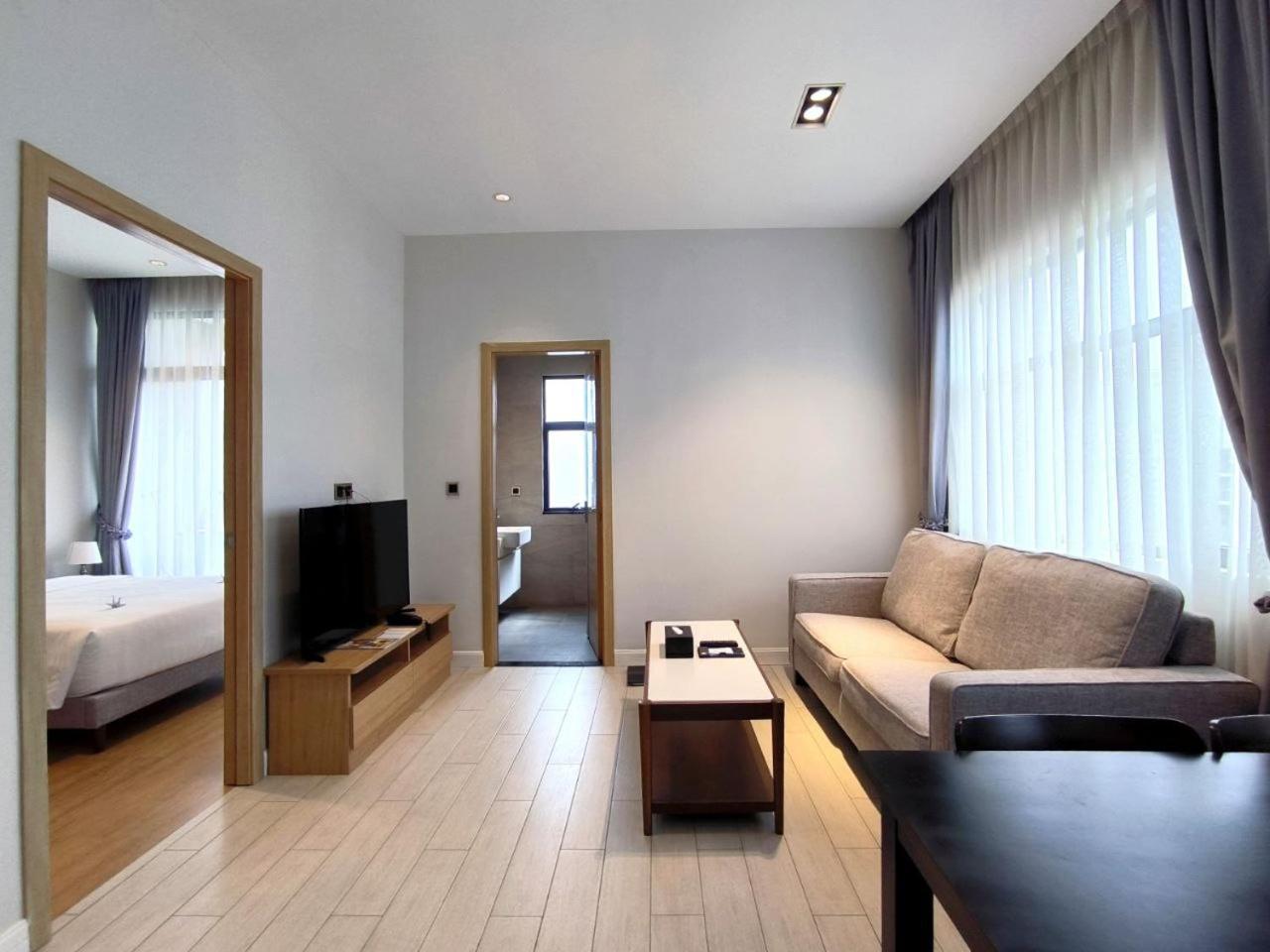 The View Serviced Residence 豪景日式酒店公寓 Phnom Penh Esterno foto