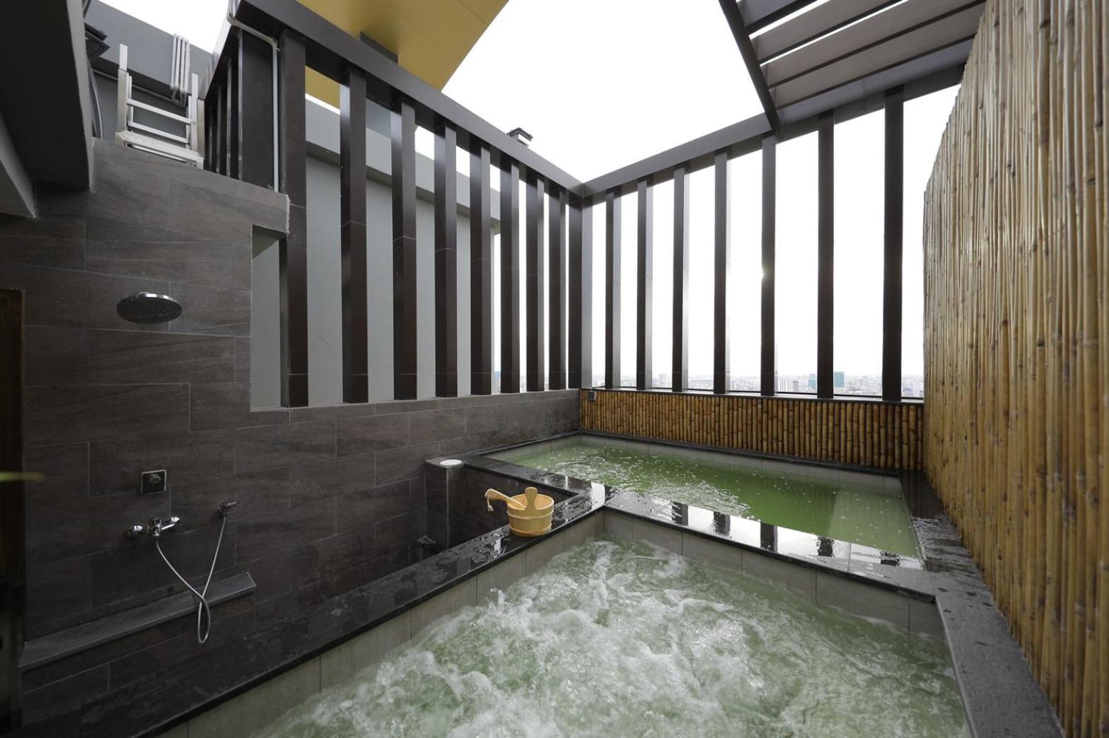 The View Serviced Residence 豪景日式酒店公寓 Phnom Penh Esterno foto