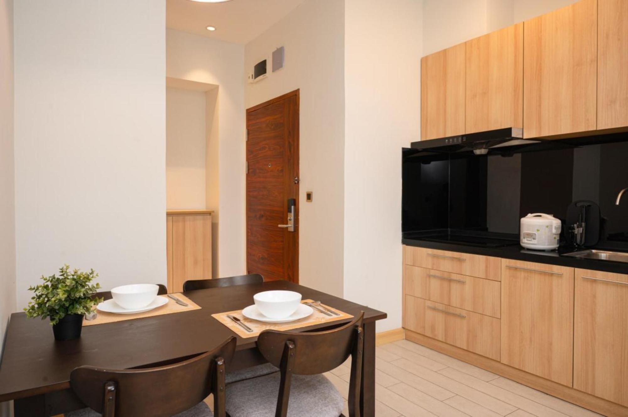 The View Serviced Residence 豪景日式酒店公寓 Phnom Penh Esterno foto